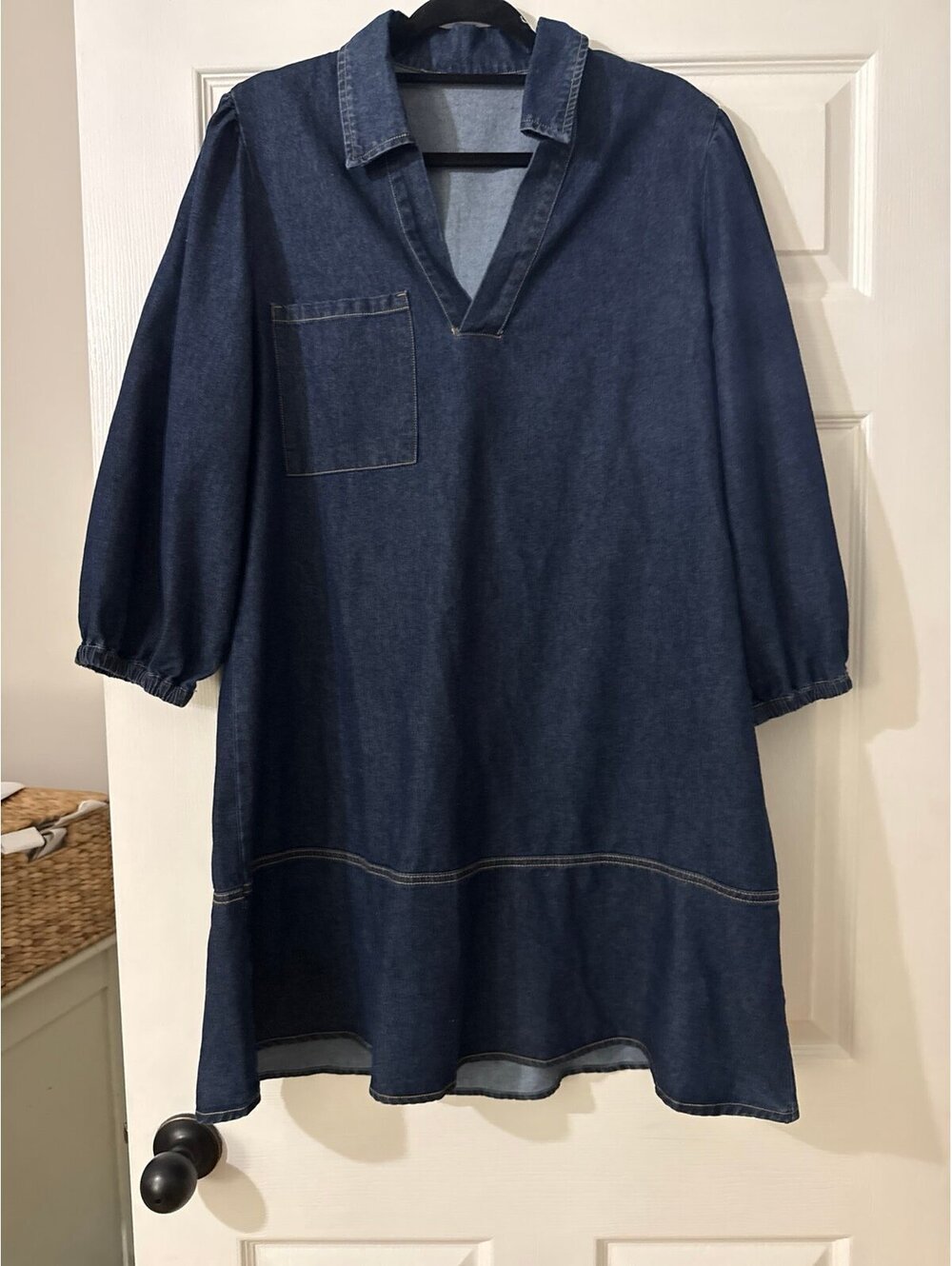 Dark denim boutique dress NWOT Size medium
